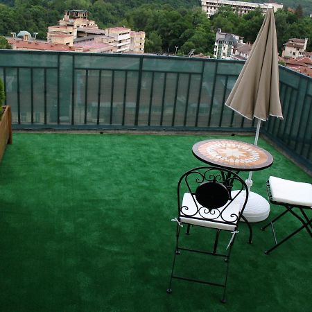 Appartement Leon Rent Studio 8 à Veliko Tarnovo Extérieur photo