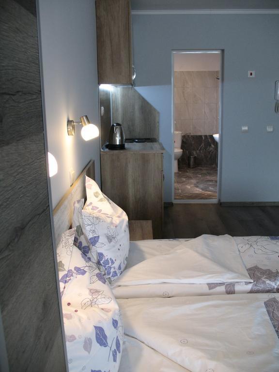 Appartement Leon Rent Studio 8 à Veliko Tarnovo Extérieur photo