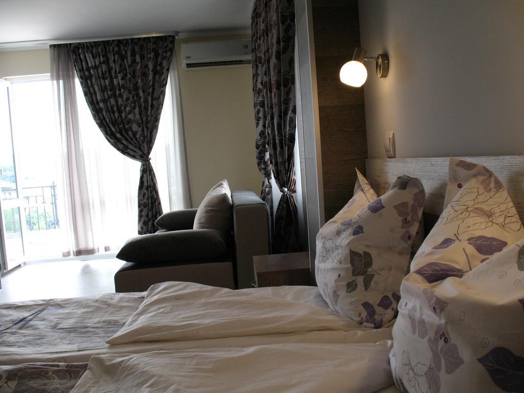 Appartement Leon Rent Studio 8 à Veliko Tarnovo Extérieur photo